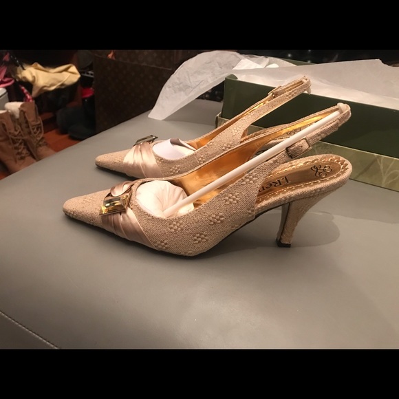J. Renee Cammy Textured Linen Heels - Picture 2 of 6